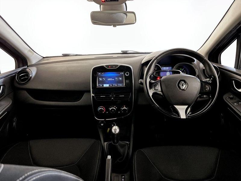 Used Renault Clio 2015 for sale - 76734744: Photo 3