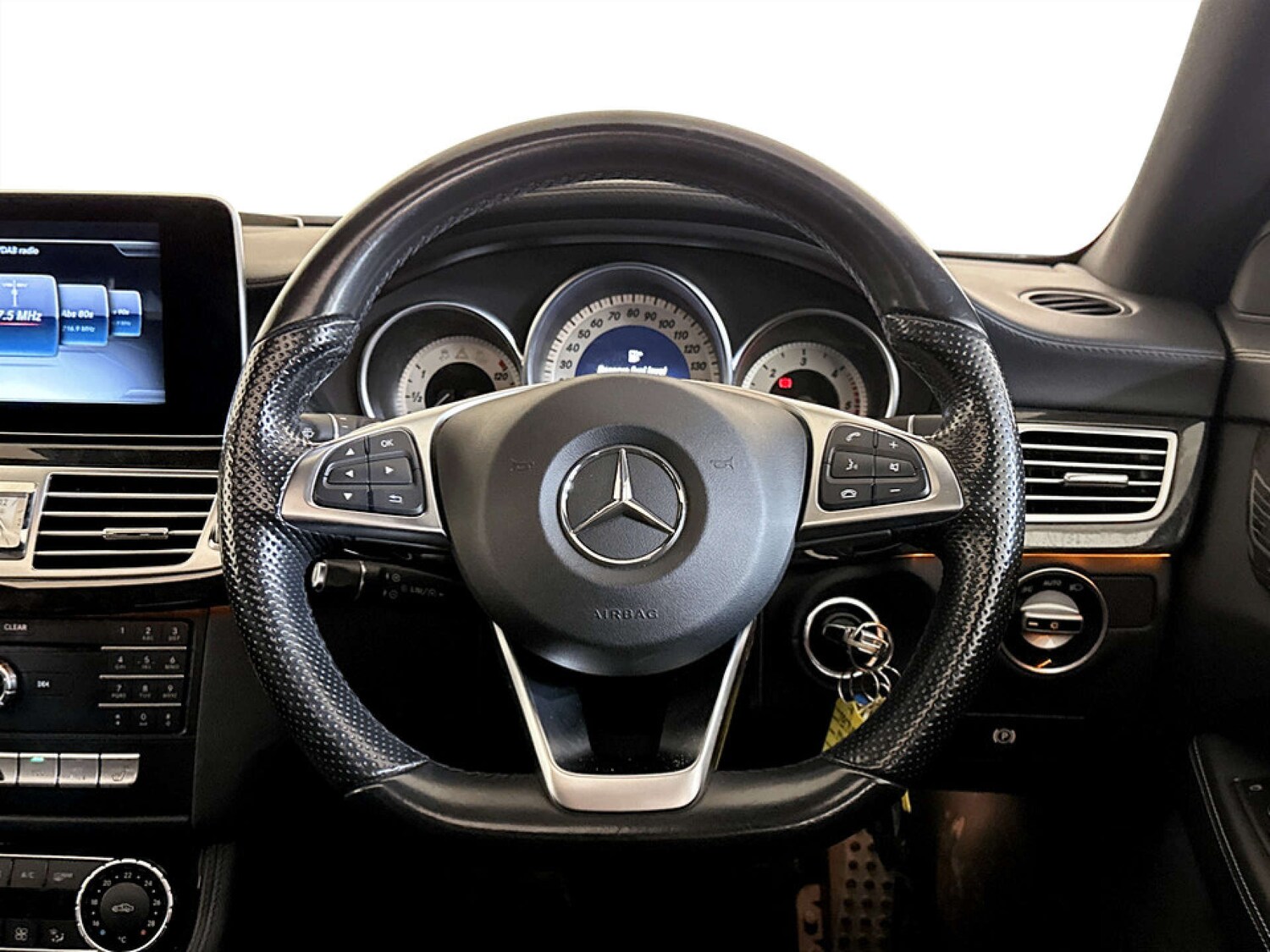 Used Mercedes-Benz CLS 2017 for sale - 77655600: Photo 17