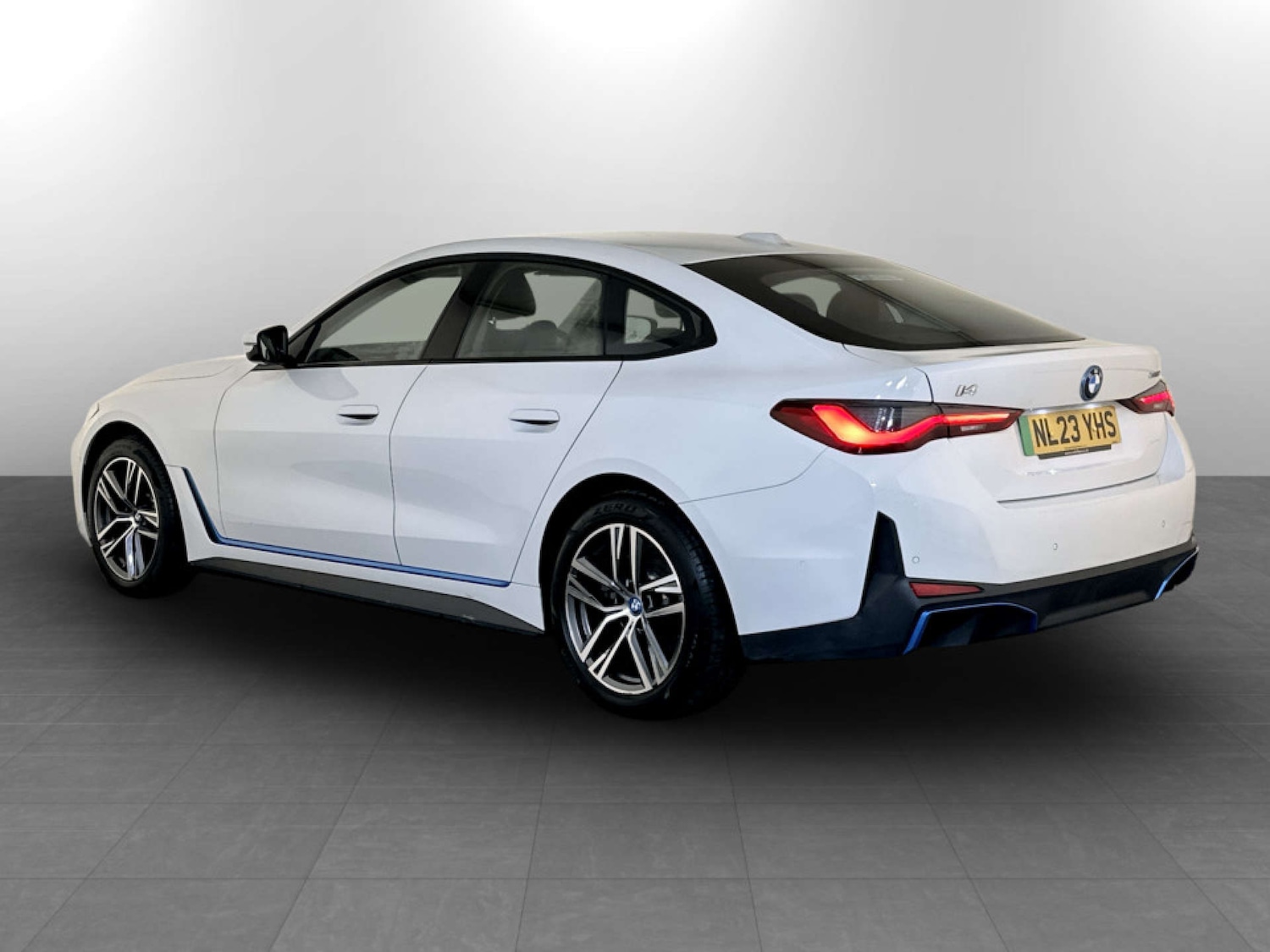 Used BMW i4 2023 for sale - 77186037: Photo 8