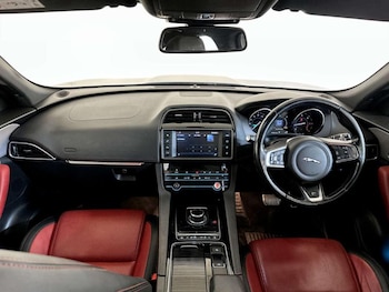 Used Jaguar F-Pace 2018 for sale - 76825914: Photo