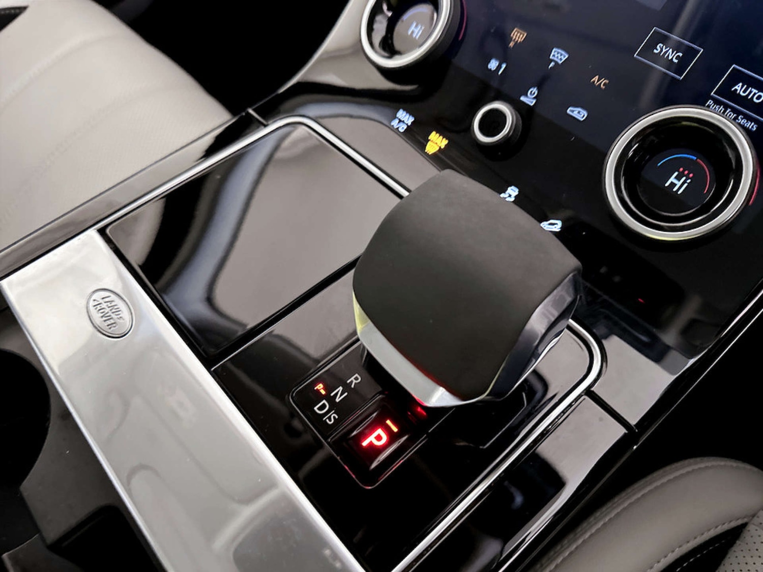 Used Land Rover Range Rover Velar 2022 for sale - 77288603: Photo 24