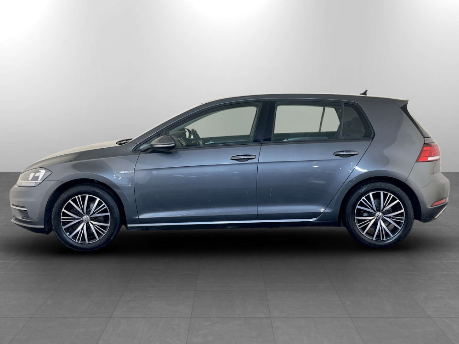 Used Volkswagen Golf 2018 for sale - 77470030: Photo 7