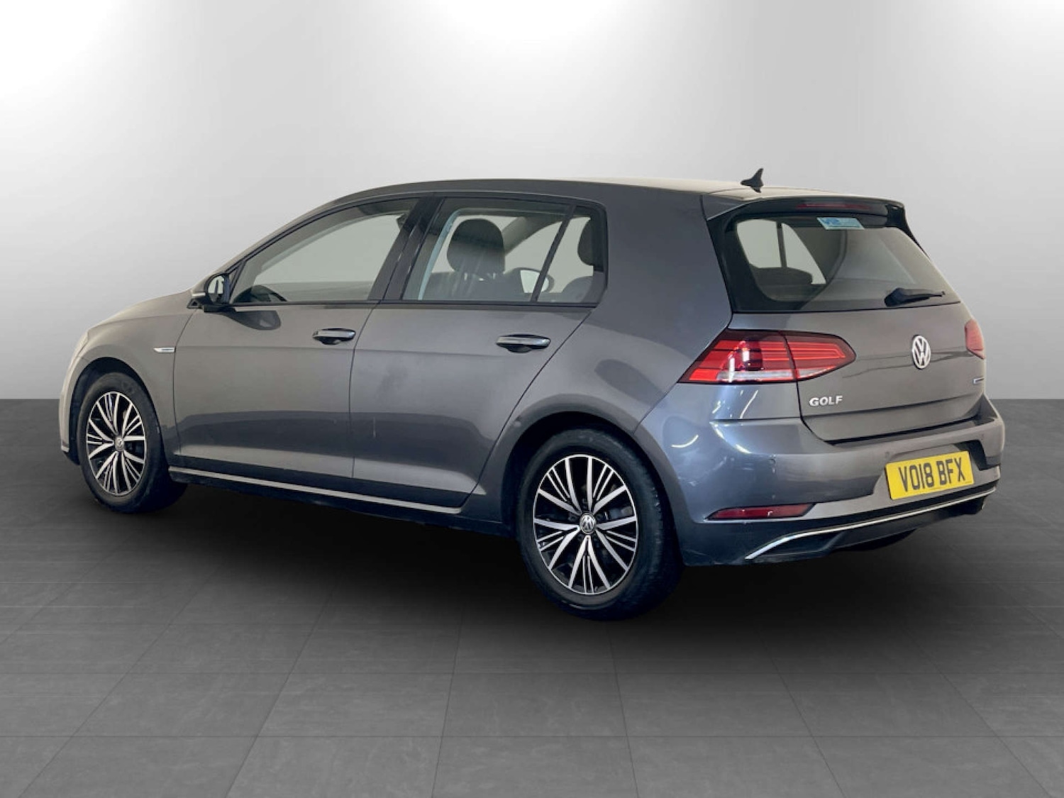 Used Volkswagen Golf 2018 for sale - 77470030: Photo 8
