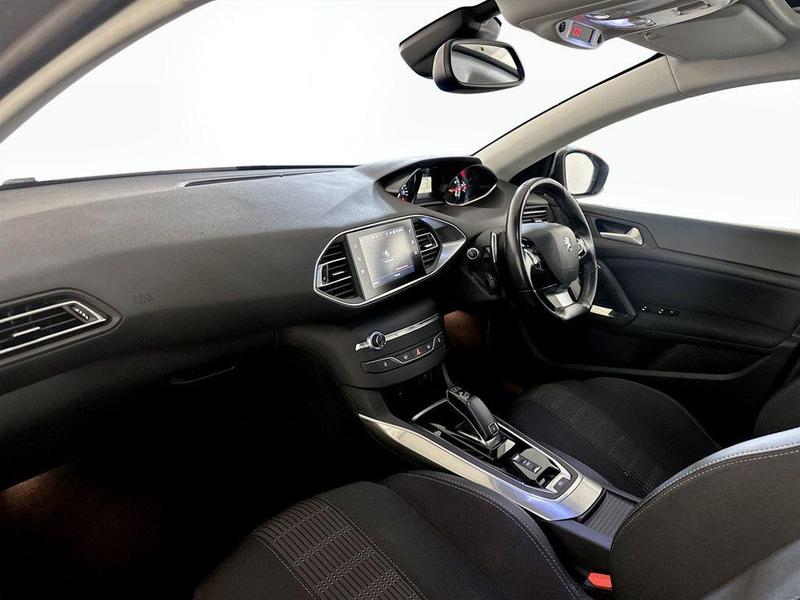 Used Peugeot 308 2018 for sale - 76534465: Photo 12