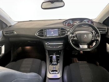 Used Peugeot 308 2018 for sale - 76534465: Photo