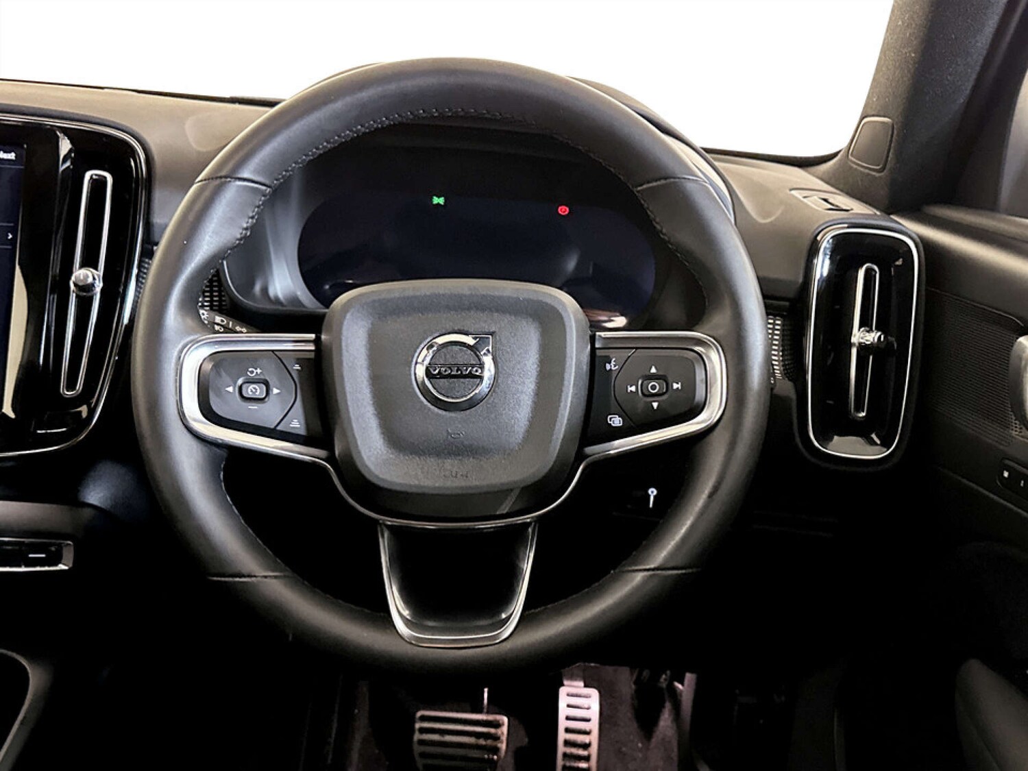 Used Volvo XC40 2022 for sale - 77523380: Photo 16