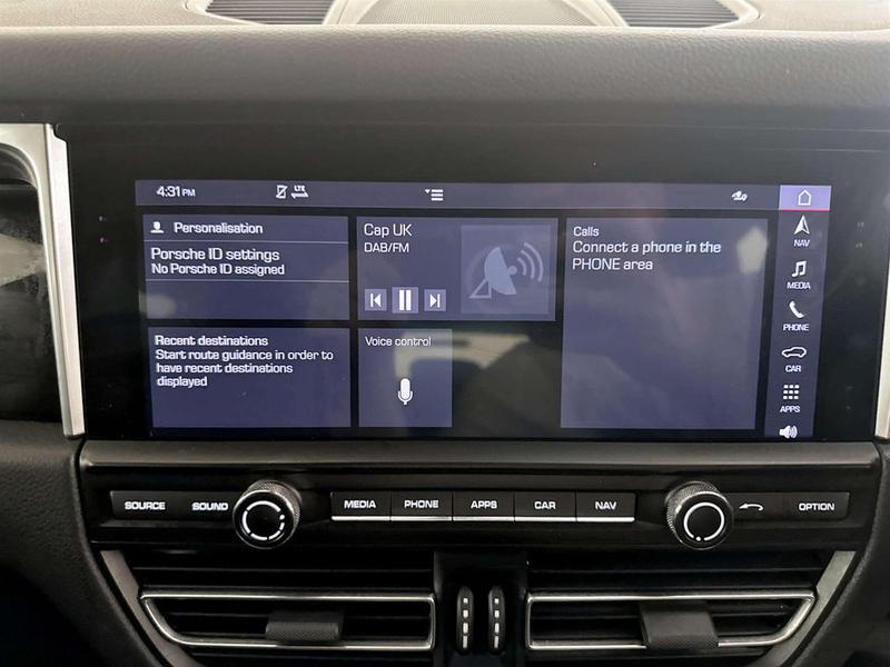 Used Porsche Macan 2020 for sale - 77085277: Photo 21