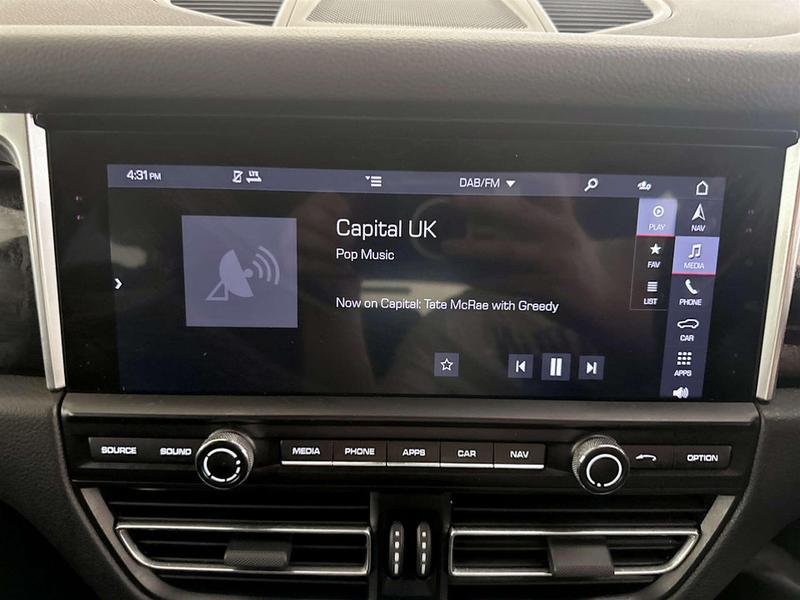 Used Porsche Macan 2020 for sale - 77085277: Photo 26