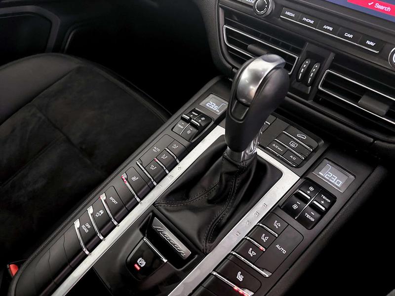 Used Porsche Macan 2020 for sale - 77085277: Photo 27