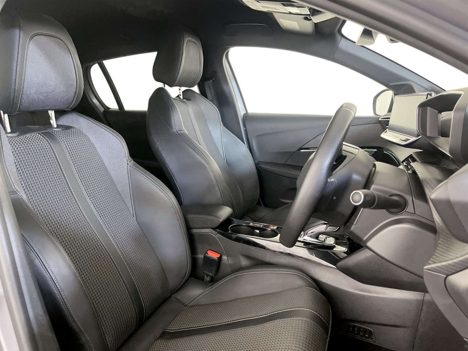 Used Peugeot 208 2021 for sale - 77758667: Photo 13