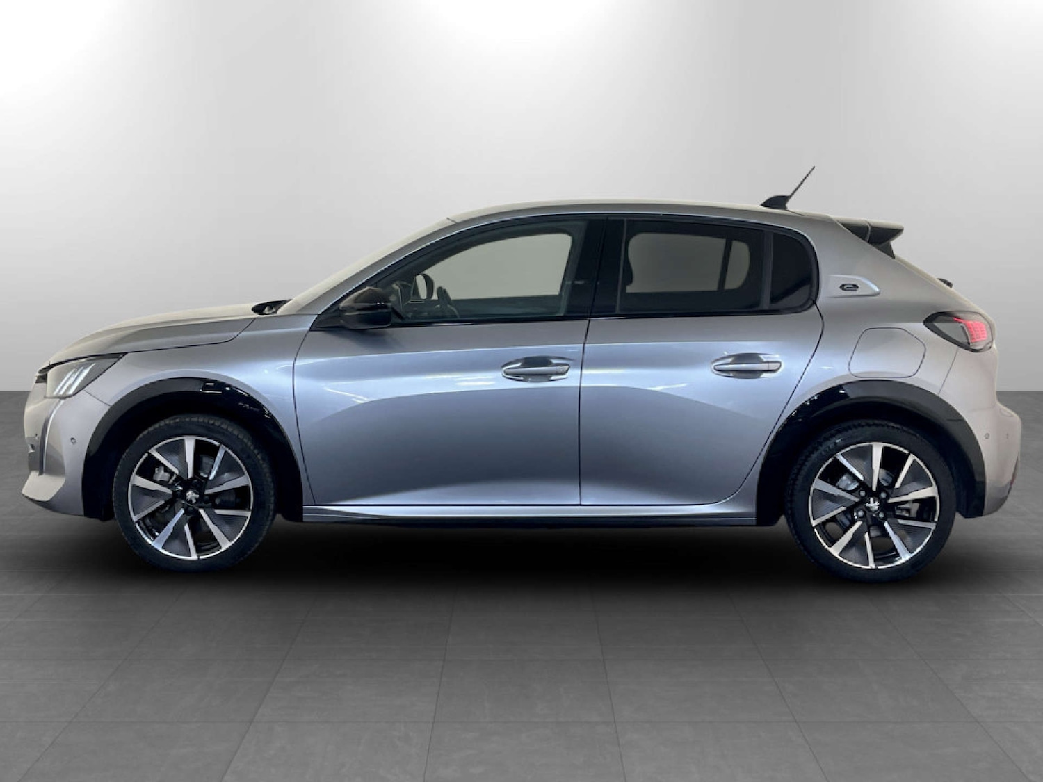 Used Peugeot 208 2021 for sale - 77758667: Photo 7