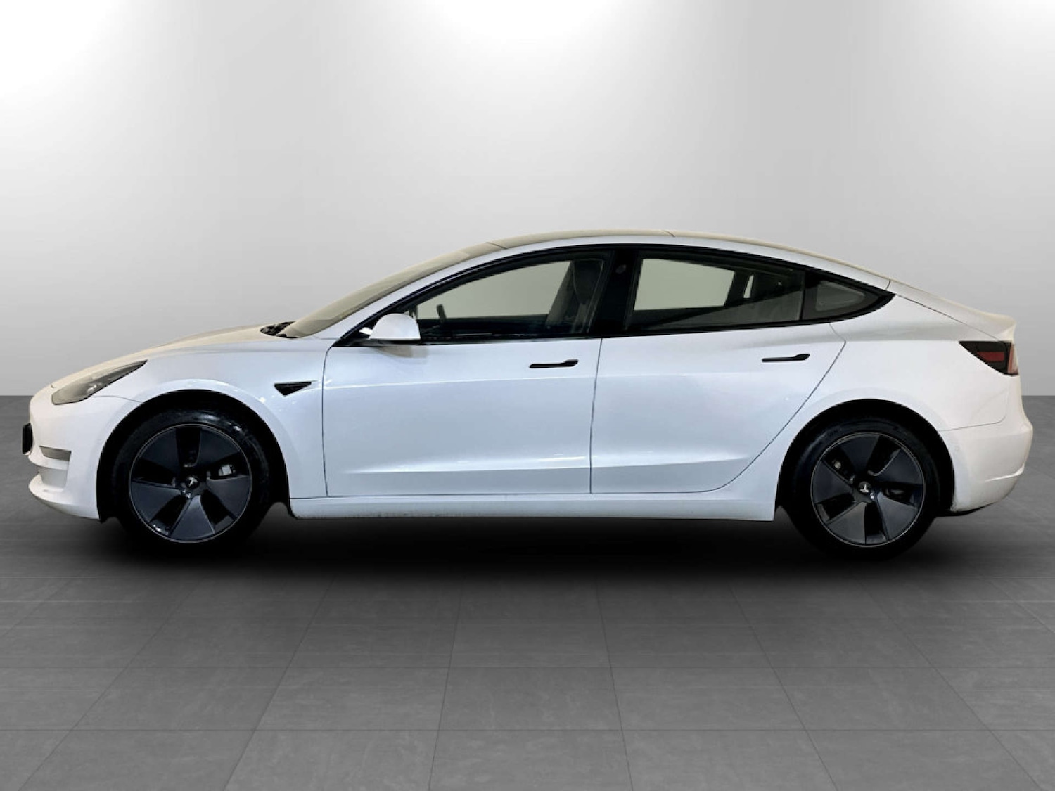 Used Tesla Model 3 2021 for sale - 77285500: Photo 7