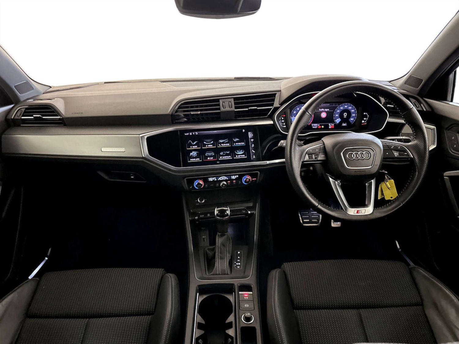 Used Audi Q3 2020 for sale - 77185894: Photo 3