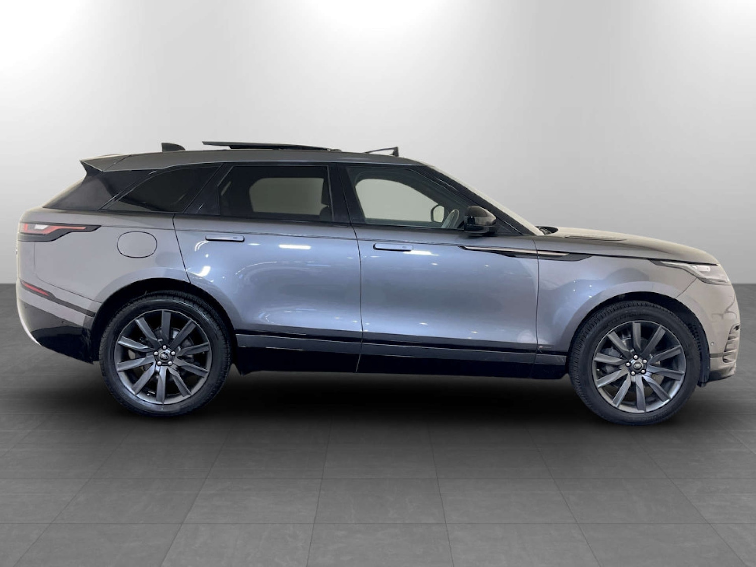Used Land Rover Range Rover Velar 2018 for sale - 77185925: Photo 11