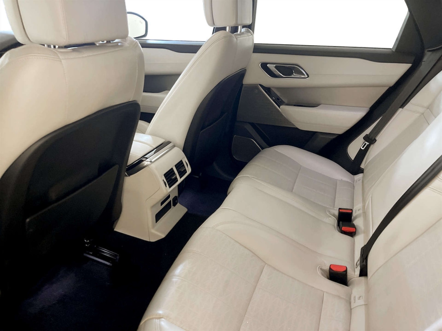 Used Land Rover Range Rover Velar 2018 for sale - 77185925: Photo 15