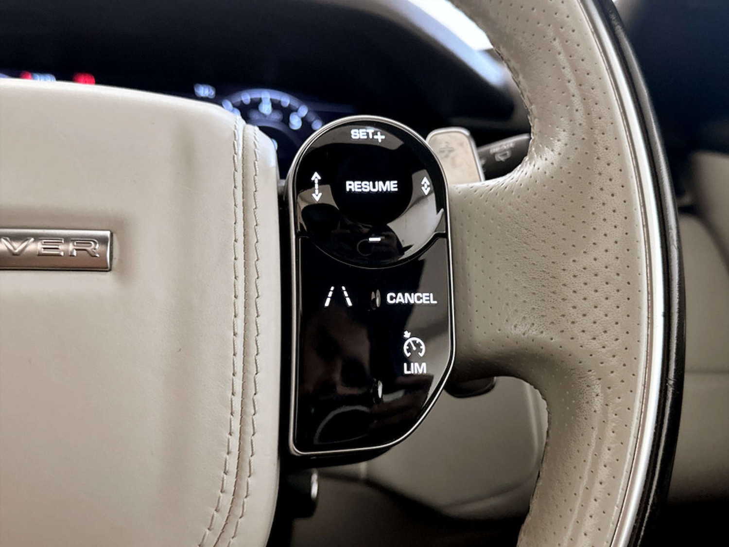 Used Land Rover Range Rover Velar 2018 for sale - 77185925: Photo 21