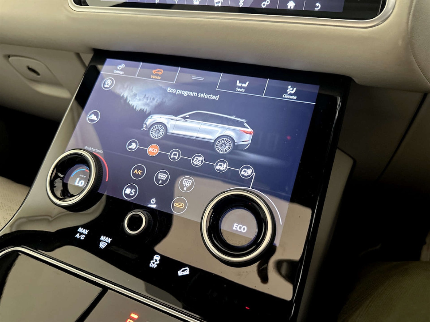 Used Land Rover Range Rover Velar 2018 for sale - 77185925: Photo 27