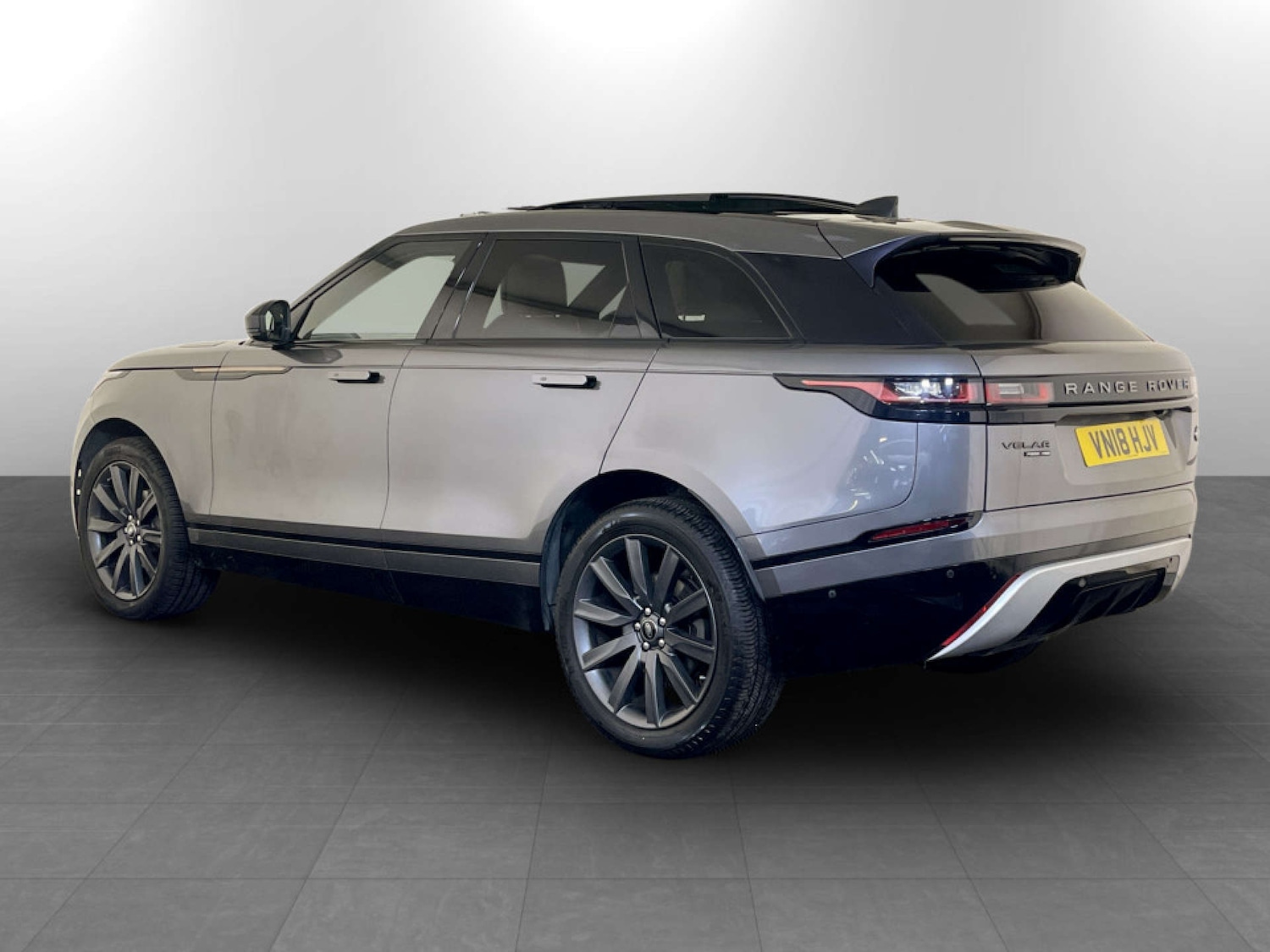 Used Land Rover Range Rover Velar 2018 for sale - 77185925: Photo 8