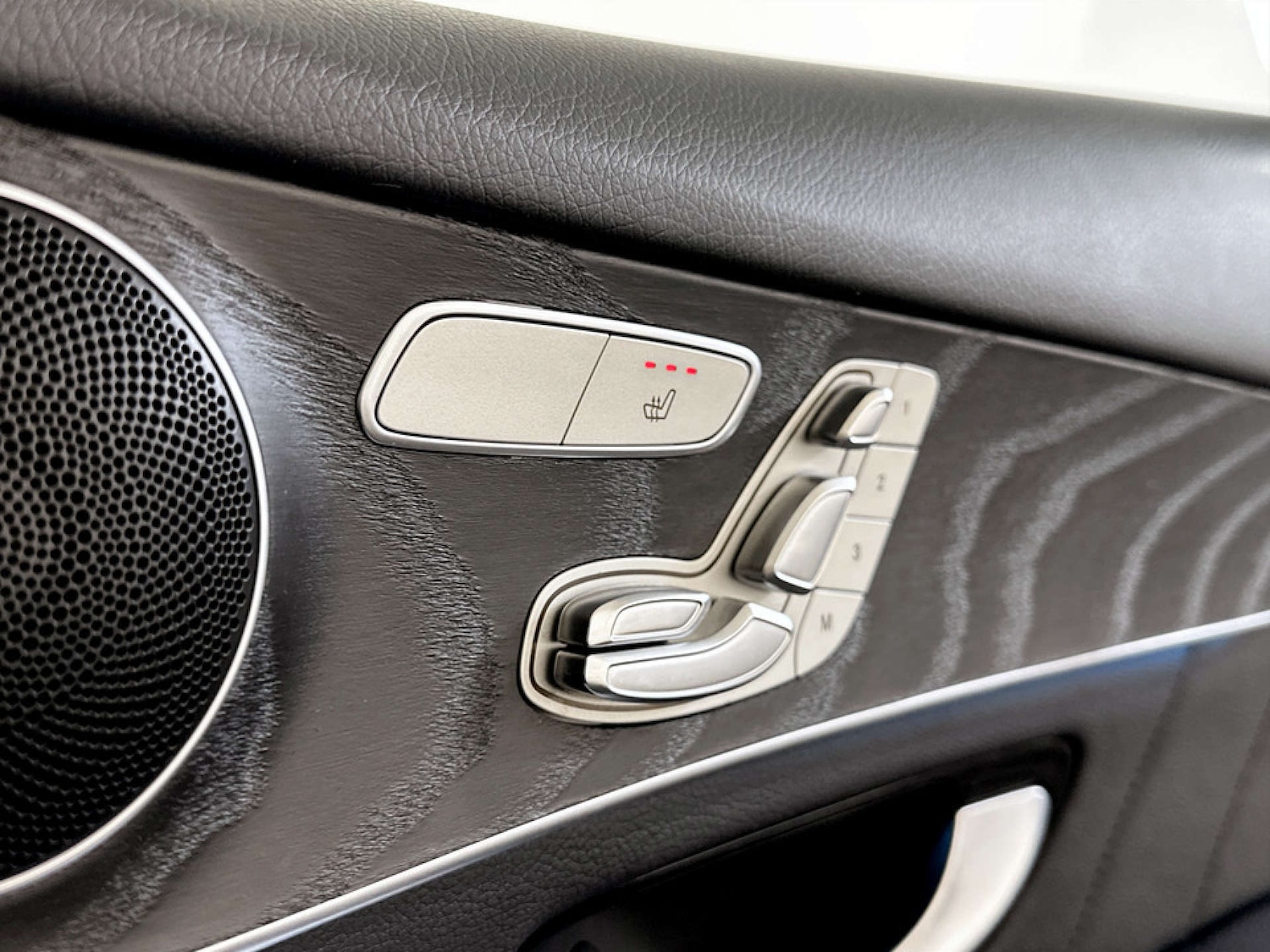 Used Mercedes-Benz GLC 2018 for sale - 77185907: Photo 13