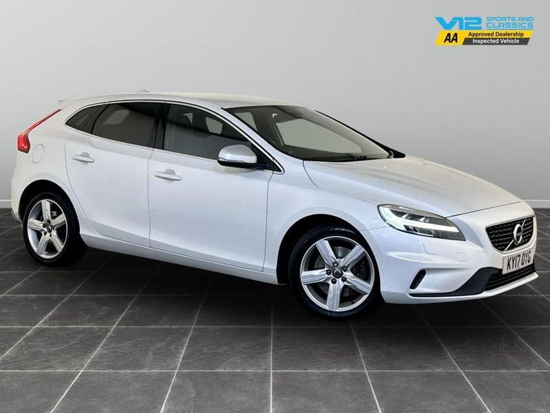 Used Volvo V40 2017 for sale - 76385100: Photo 1