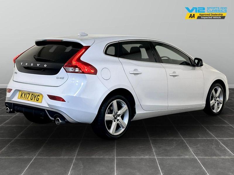 Used Volvo V40 2017 for sale - 76385100: Photo 10