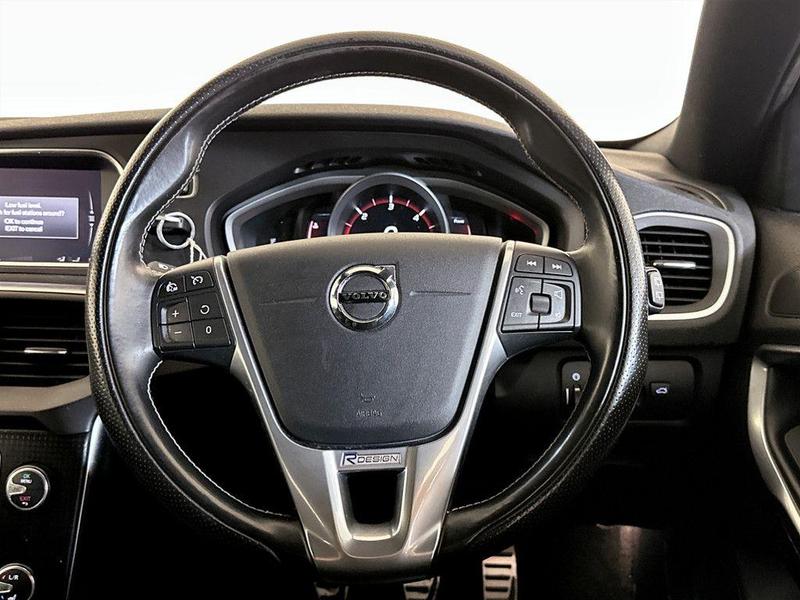 Used Volvo V40 2017 for sale - 76385100: Photo 16