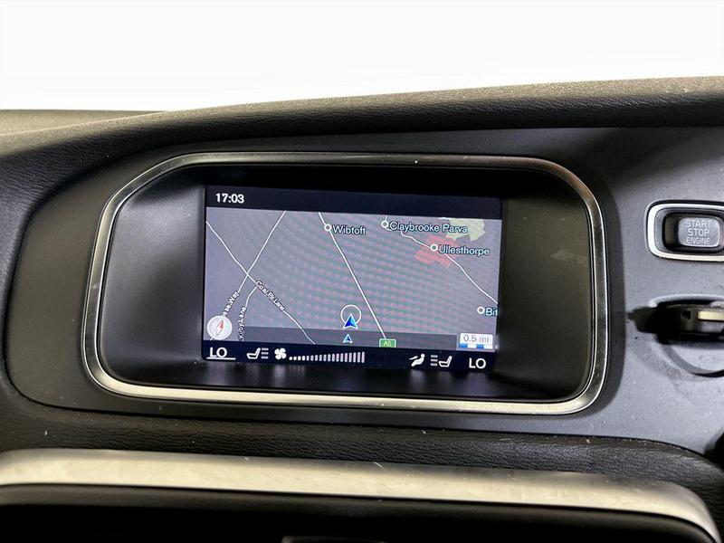 Used Volvo V40 2017 for sale - 76385100: Photo 20