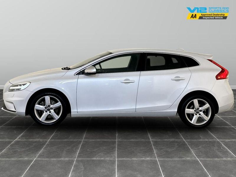 Used Volvo V40 2017 for sale - 76385100: Photo 7