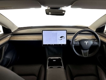 Used Tesla Model 3 2021 for sale - 77261400: Photo