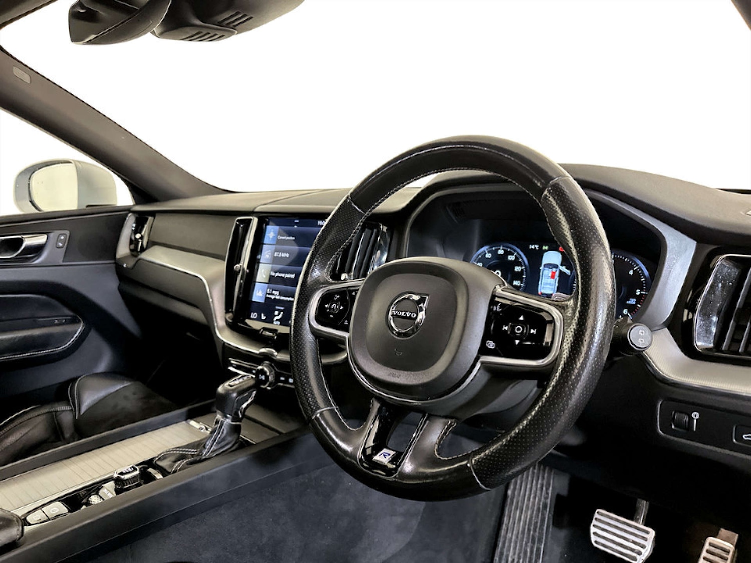 Used Volvo XC60 2017 for sale - 77667869: Photo 15