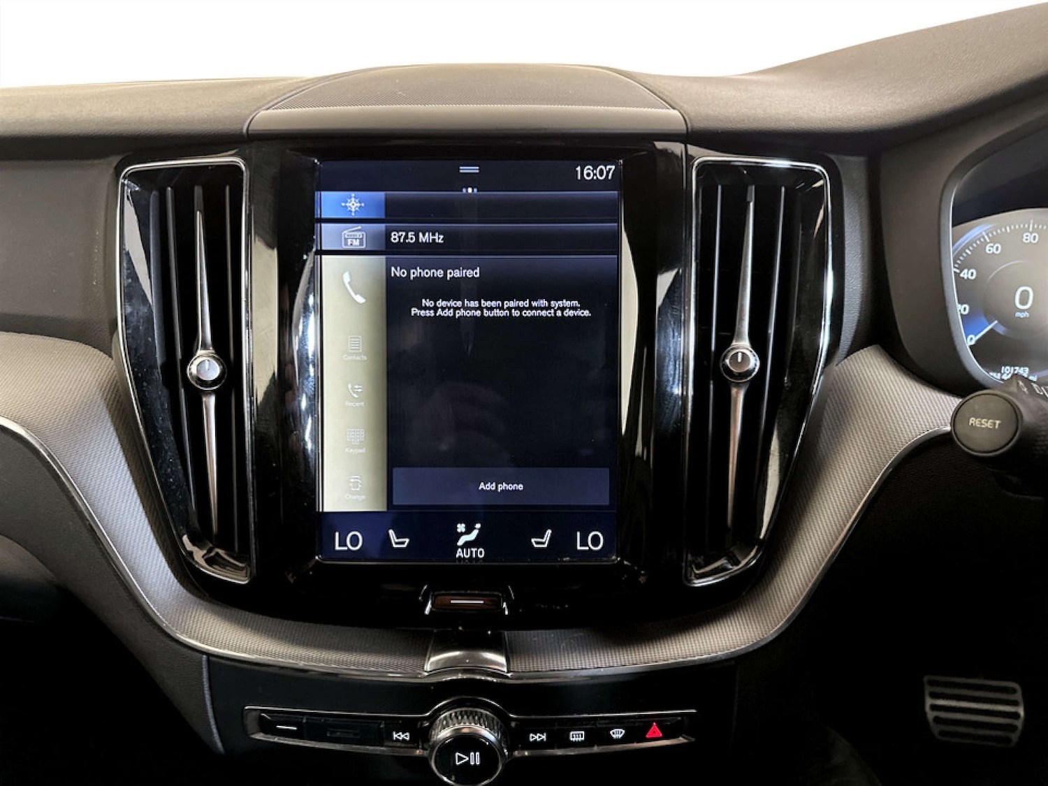 Used Volvo XC60 2017 for sale - 77667869: Photo 23