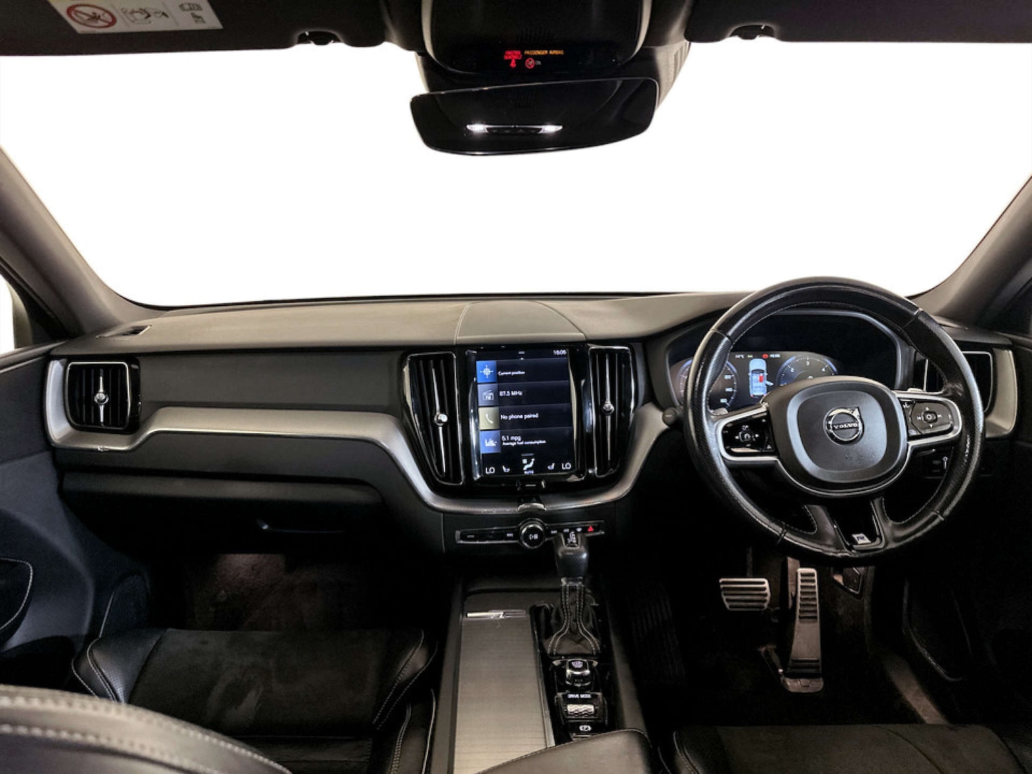 Used Volvo XC60 2017 for sale - 77667869: Photo 3