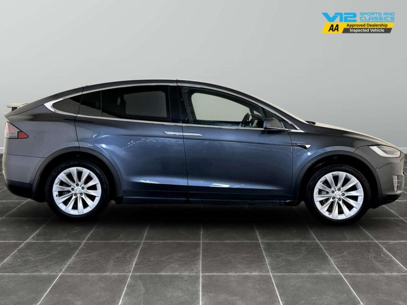 Used Tesla Model X 2018 for sale - 76782211: Photo 11