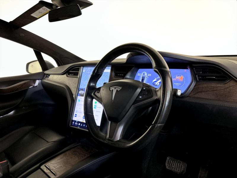 Used Tesla Model X 2018 for sale - 76782211: Photo 15