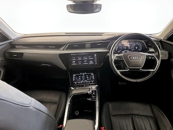 Used Audi e-tron 2020 for sale - 76504576: Photo