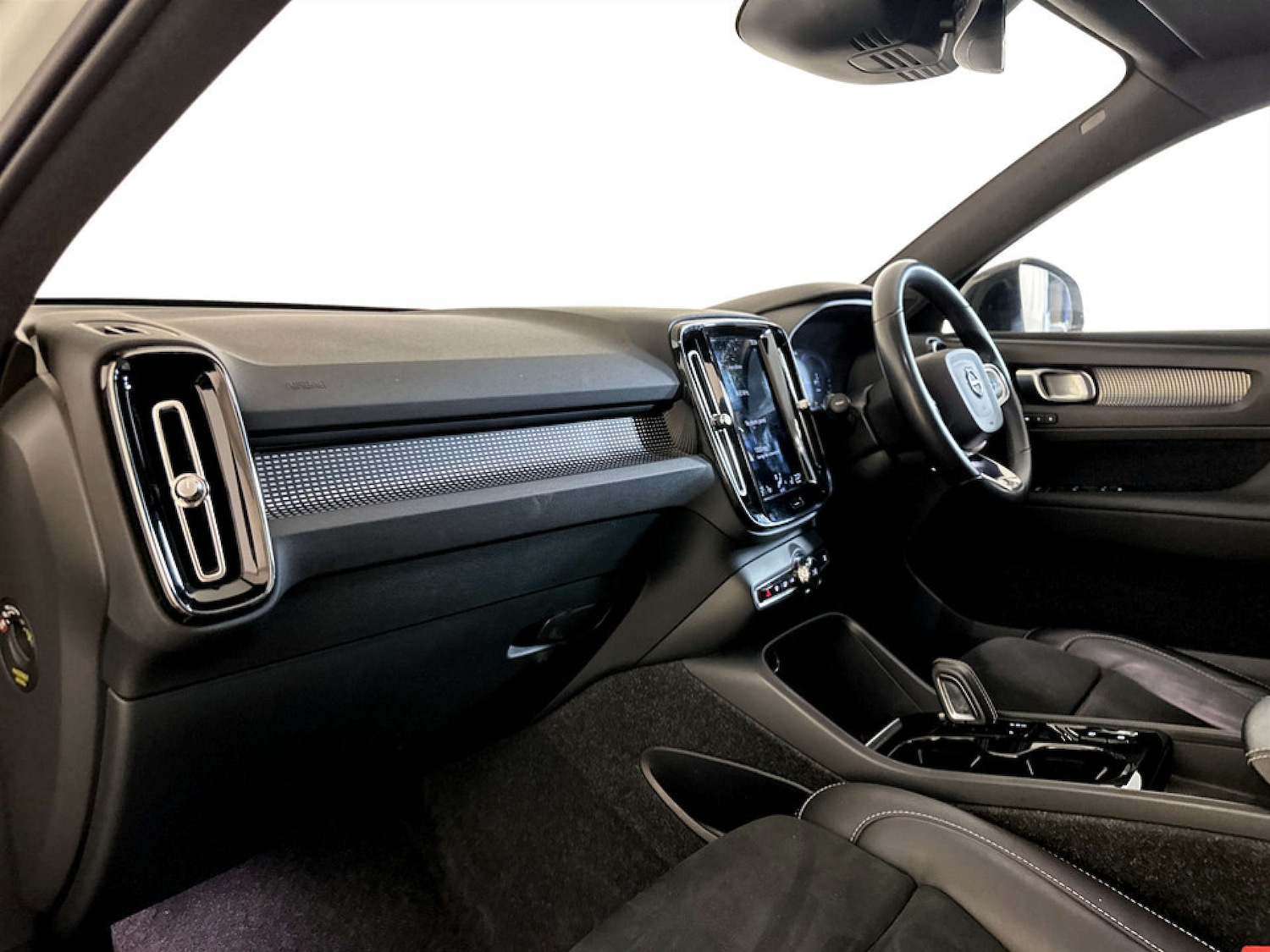 Used Volvo XC40 2021 for sale - 77207657: Photo 12