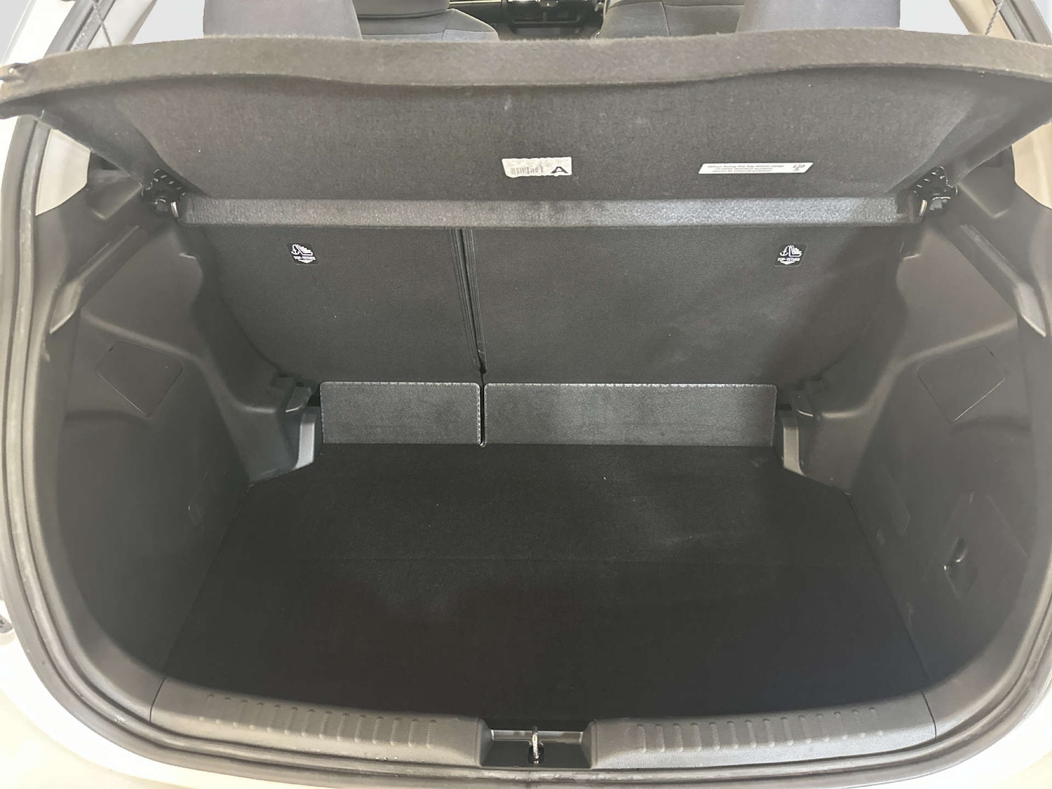 Used Mazda Mazda2 HYBRID 2023 for sale - 77845590: Photo 15