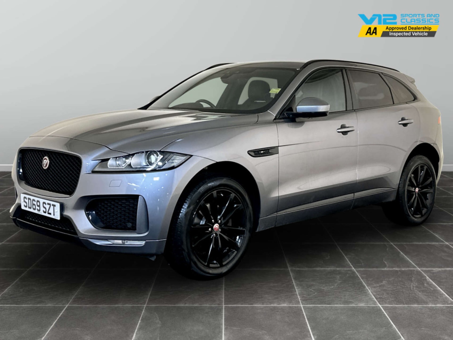 Used Jaguar F-Pace 2019 for sale - 77185788: Photo 6