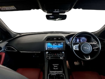 Used Jaguar F-Pace 2019 for sale - 77535144: Photo