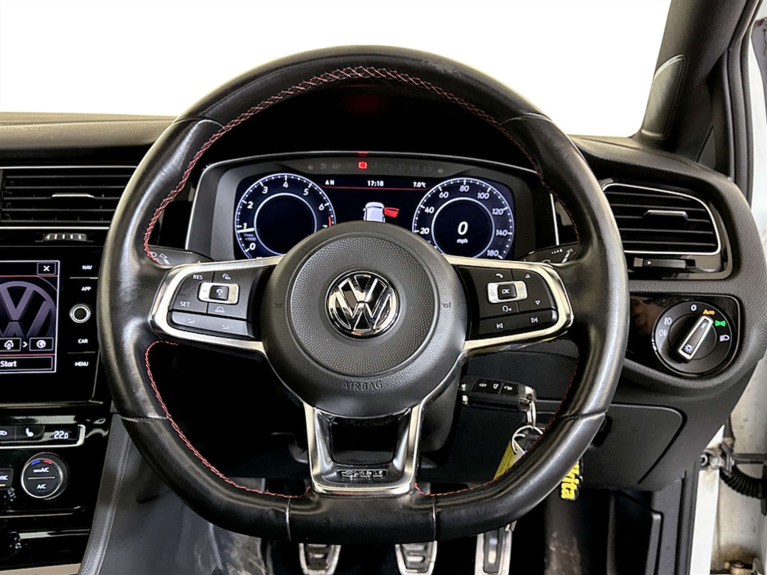 Used Volkswagen Golf 2017 for sale - 77221001: Photo 16