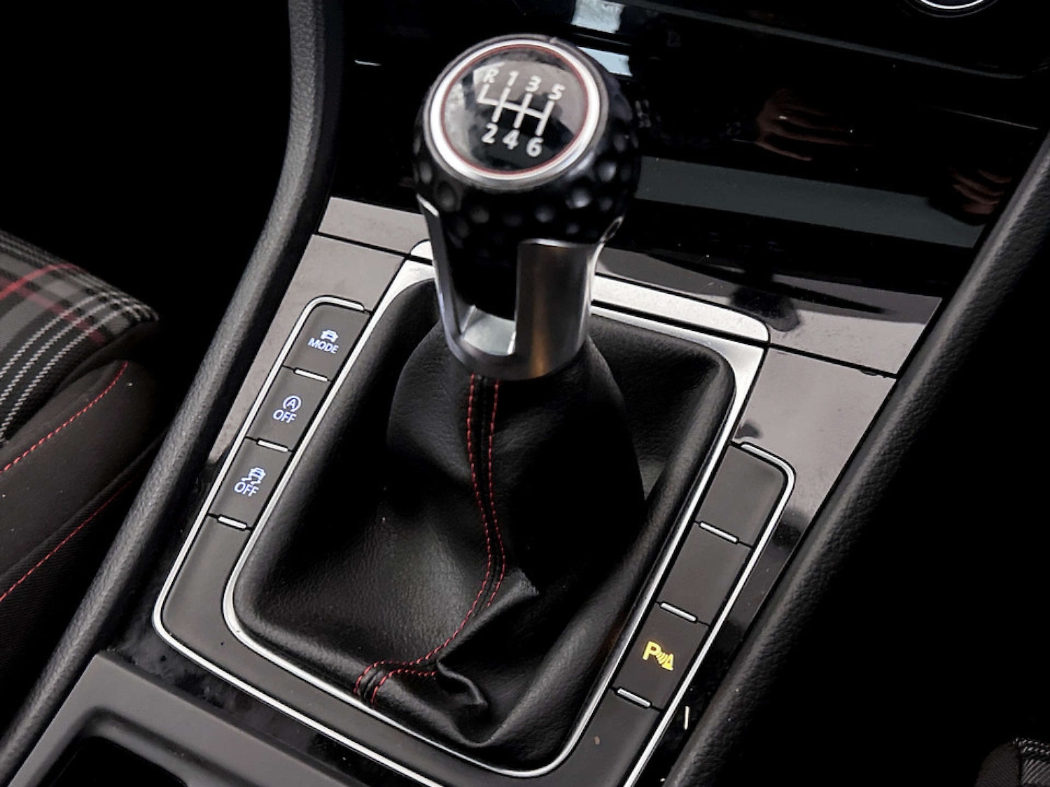 Used Volkswagen Golf 2017 for sale - 77221001: Photo 27