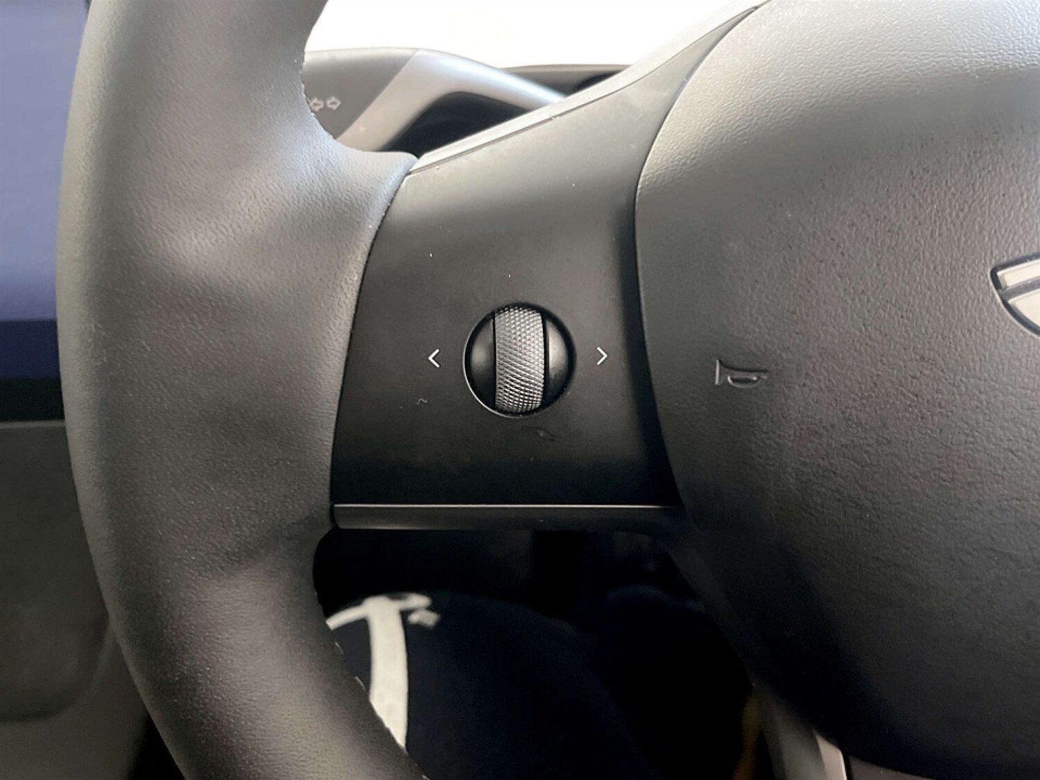 Used Tesla Model Y 2023 for sale - 77720560: Photo 17