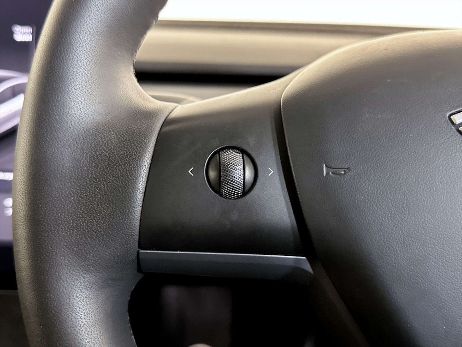 Used Tesla Model Y 2023 for sale - 77667854: Photo 17