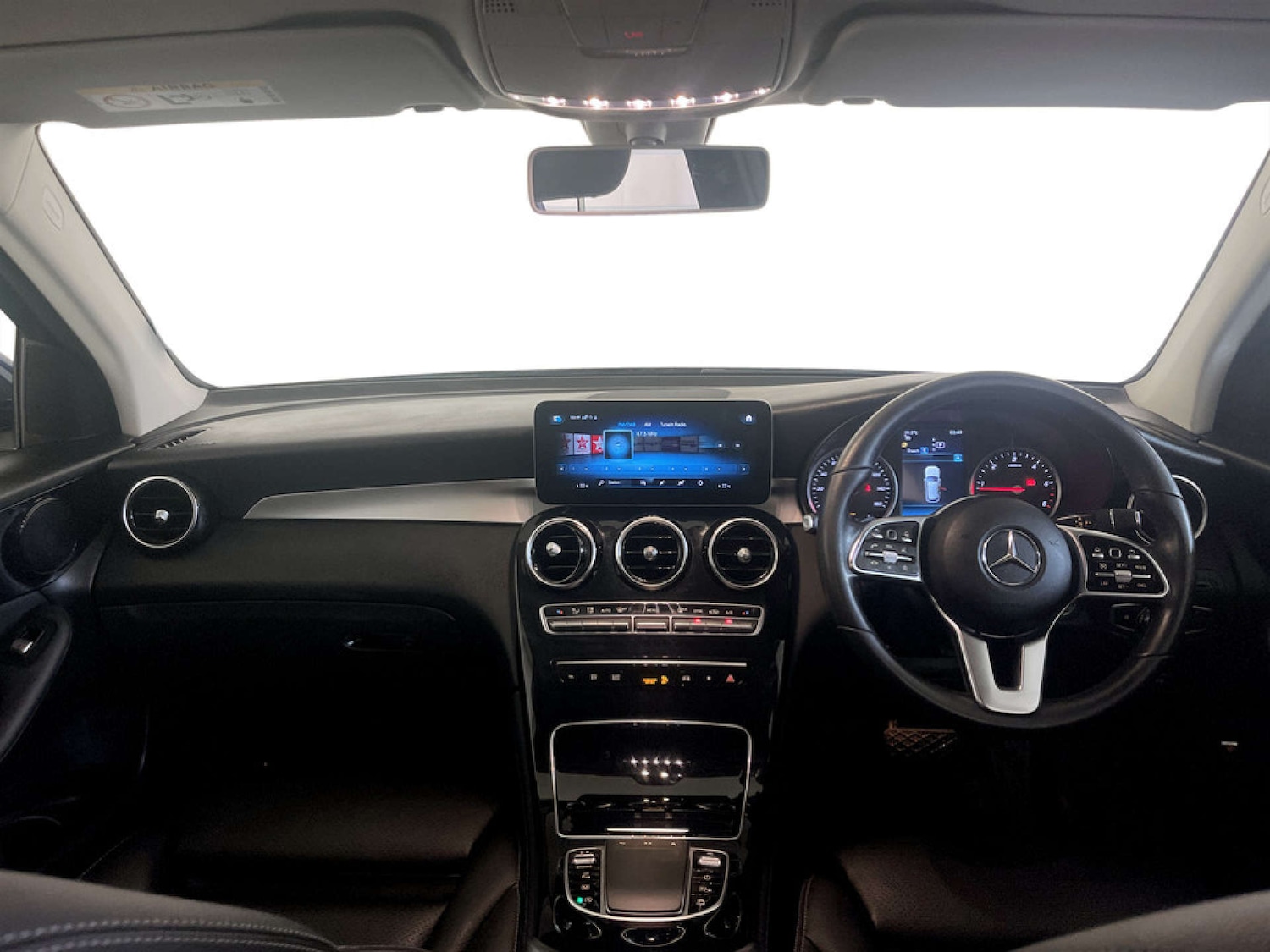 Used Mercedes-Benz GLC 2019 for sale - 77531862: Photo 3