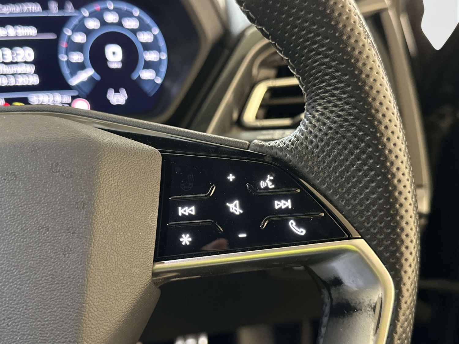 Used Audi Q4 e-tron 2023 for sale - 77953381: Photo 19