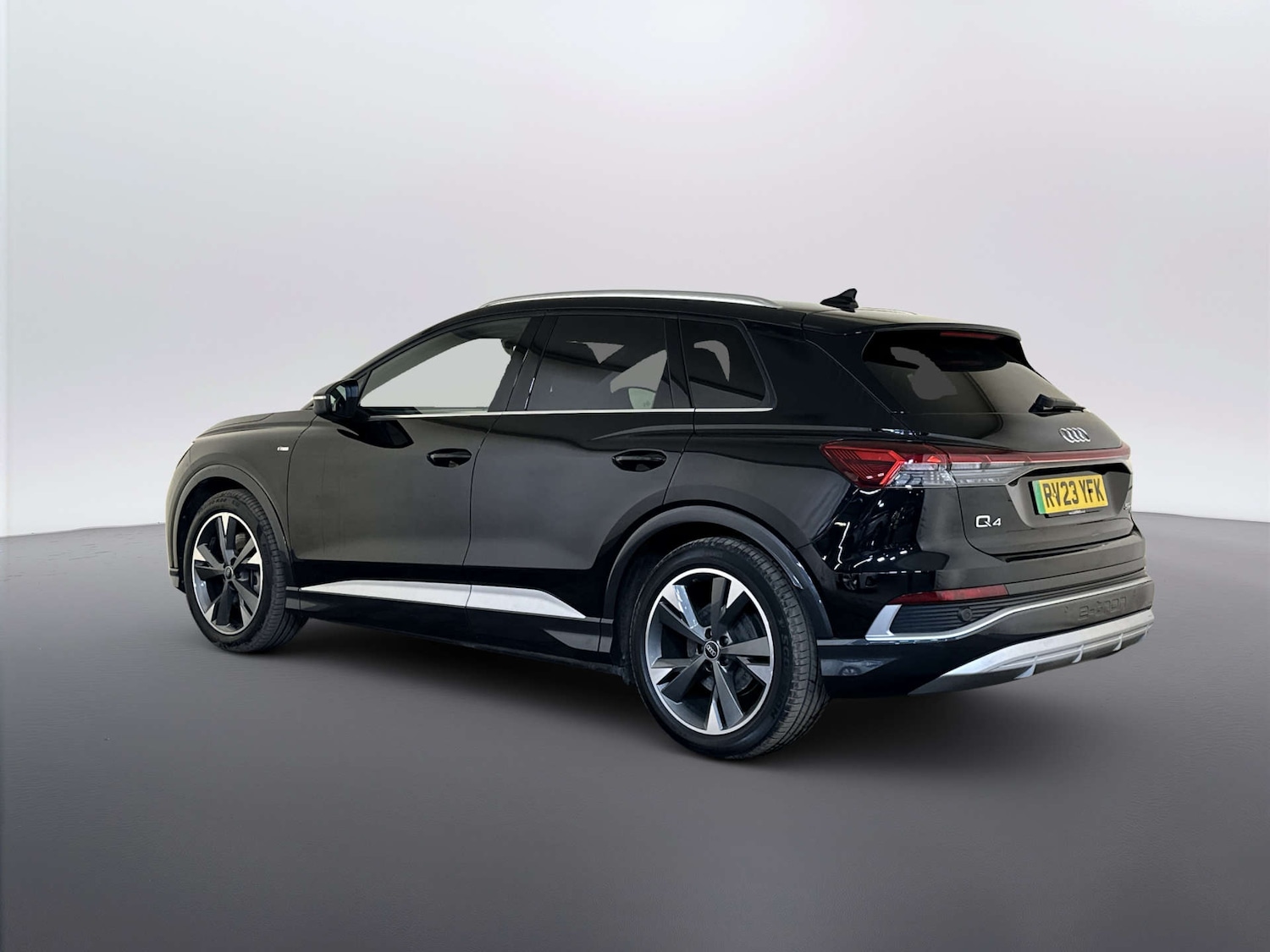 Used Audi Q4 e-tron 2023 for sale - 77953381: Photo 8