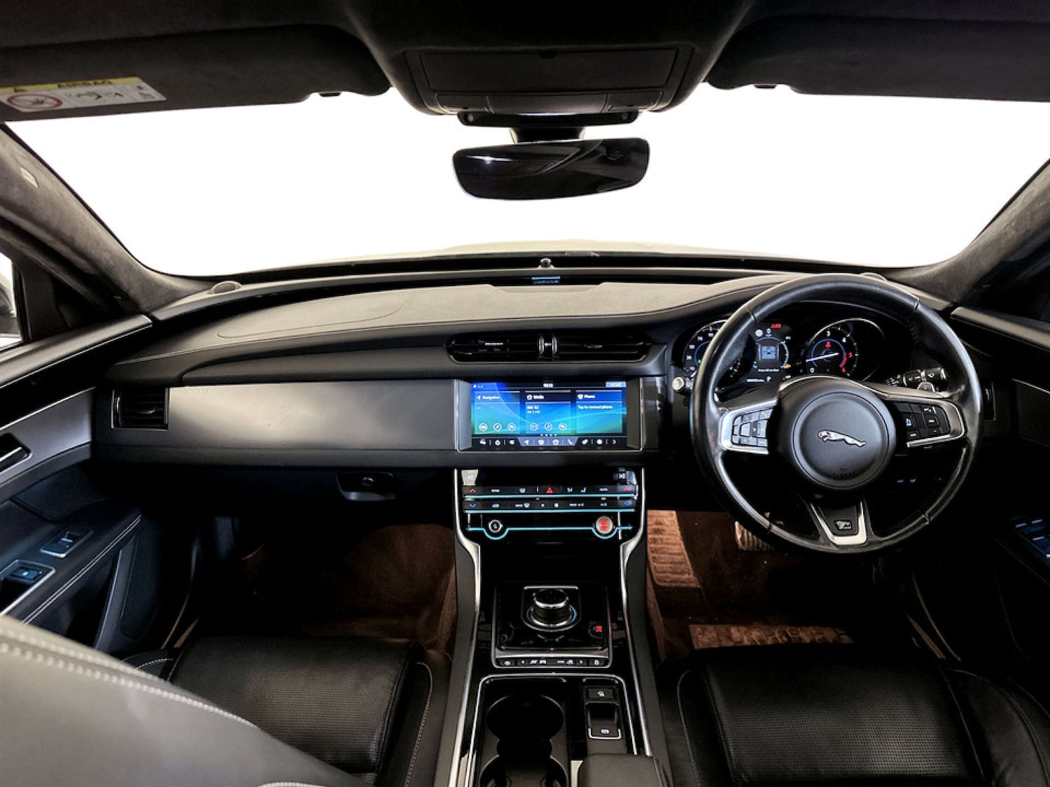 Used Jaguar XF 2019 for sale - 77249213: Photo 3