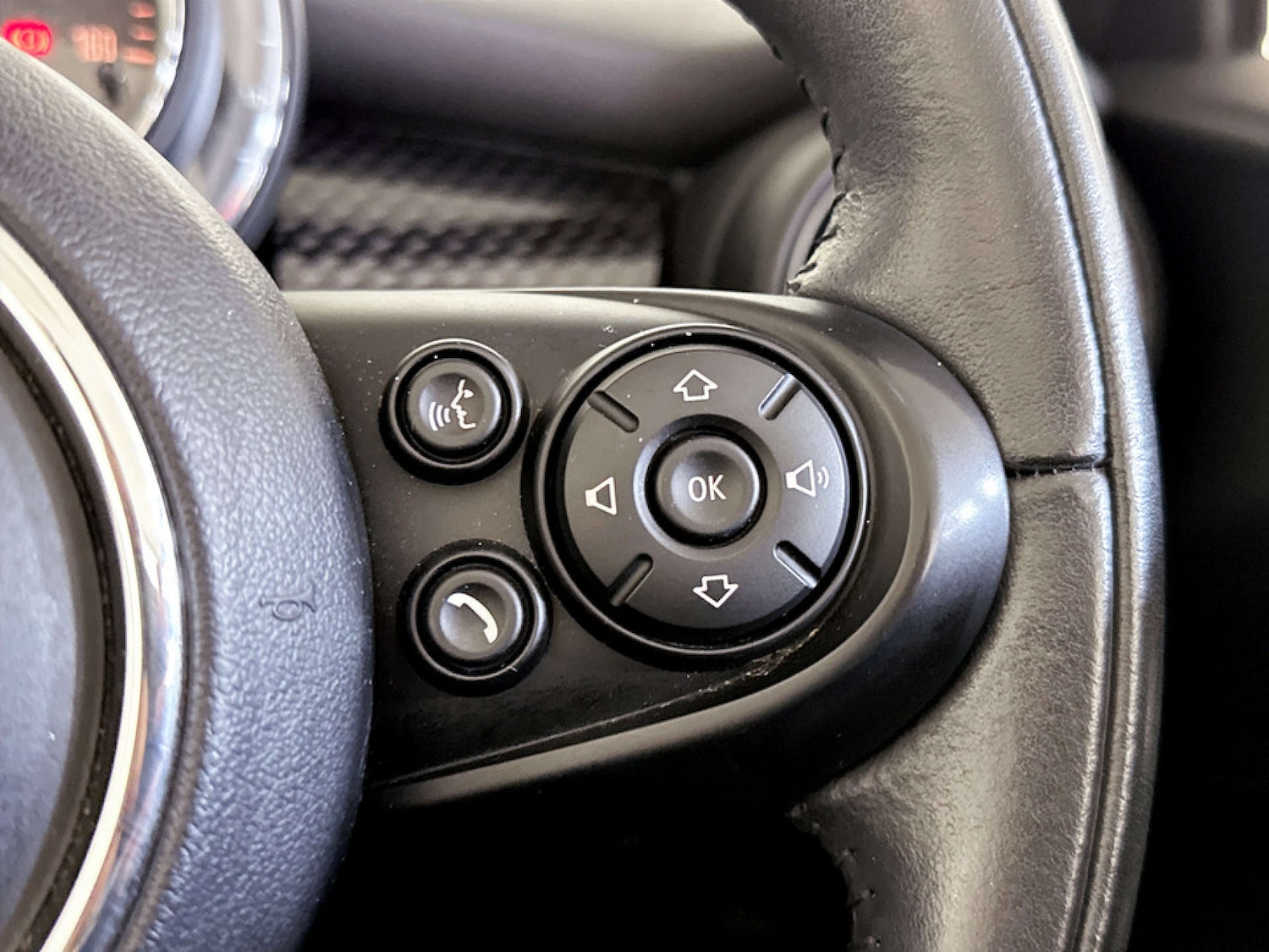 Used MINI Convertible 2019 for sale - 77245602: Photo 17