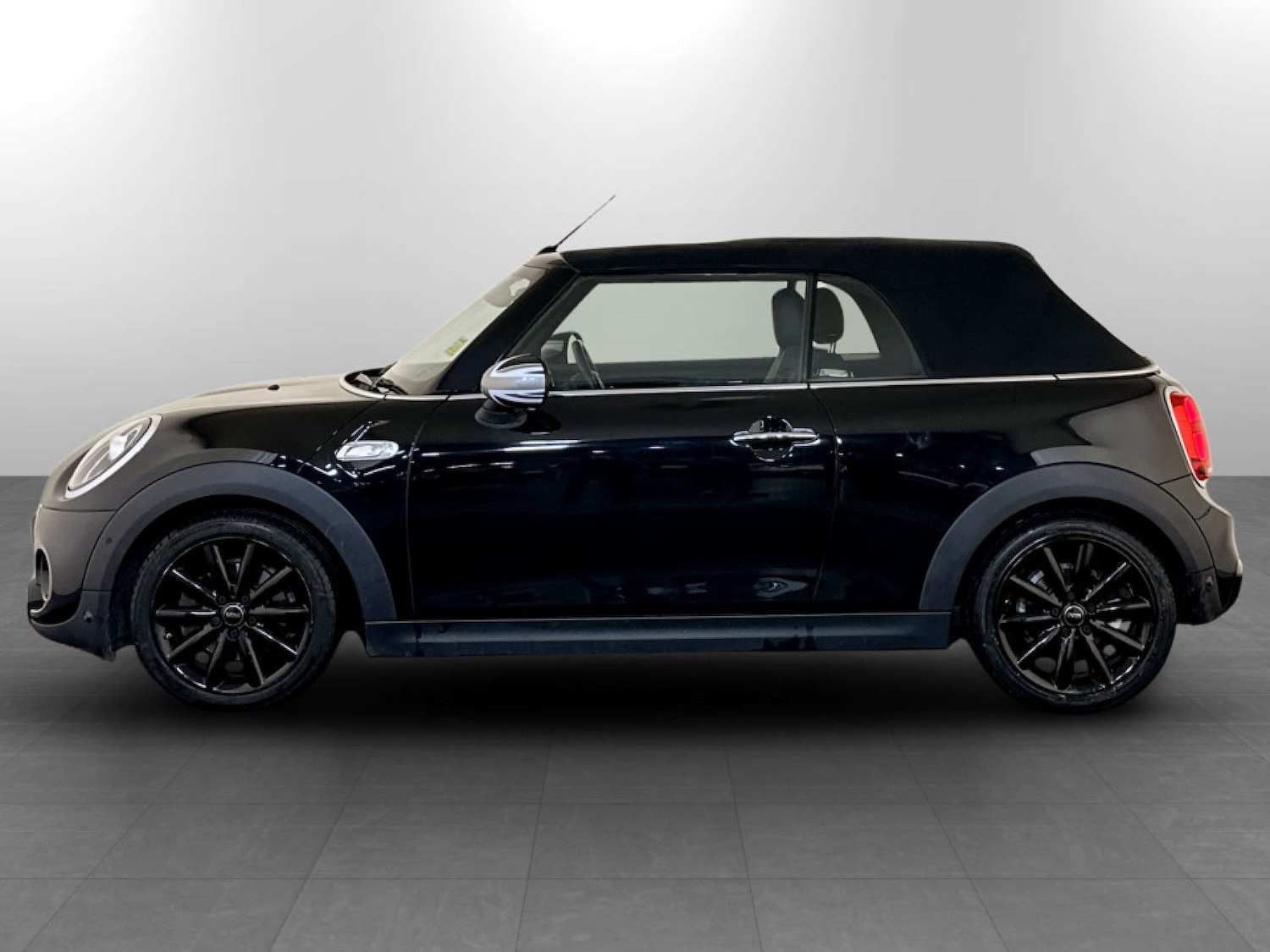 Used MINI Convertible 2019 for sale - 77245602: Photo 7