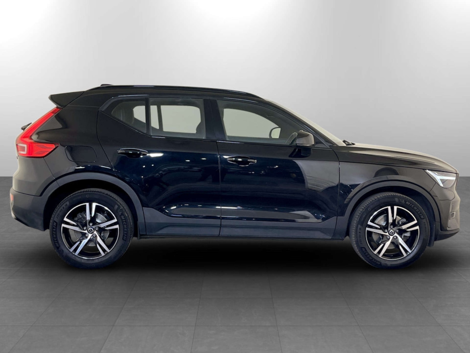 Used Volvo XC40 2023 for sale - 77185793: Photo 11